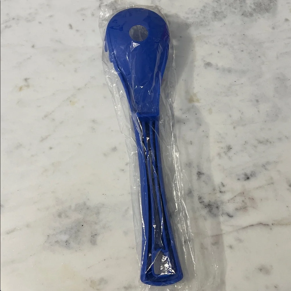Ronzoni Blue Pasta Server